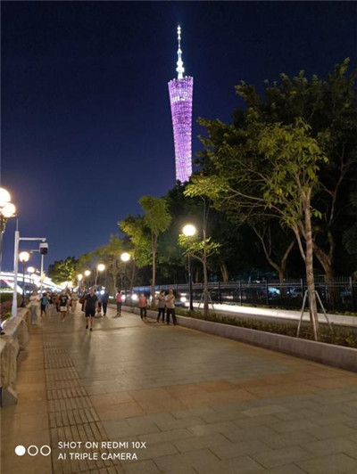带你进入一个充满品味与格调的俱乐部 带你进入一个充满品味与格调的俱乐部